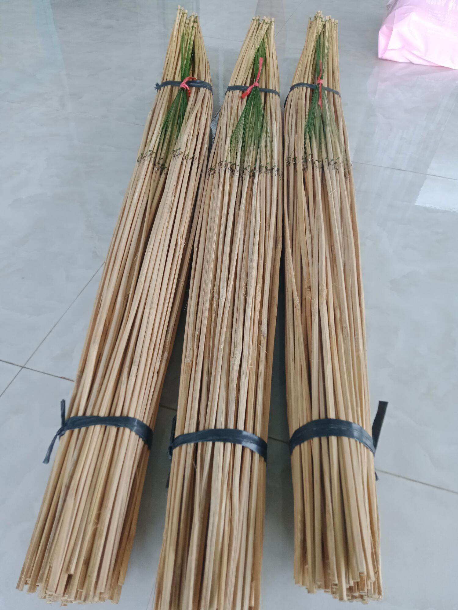 30 cần câu cắm cá lóc,cá trê đã có sẵn dây và lưỡi
