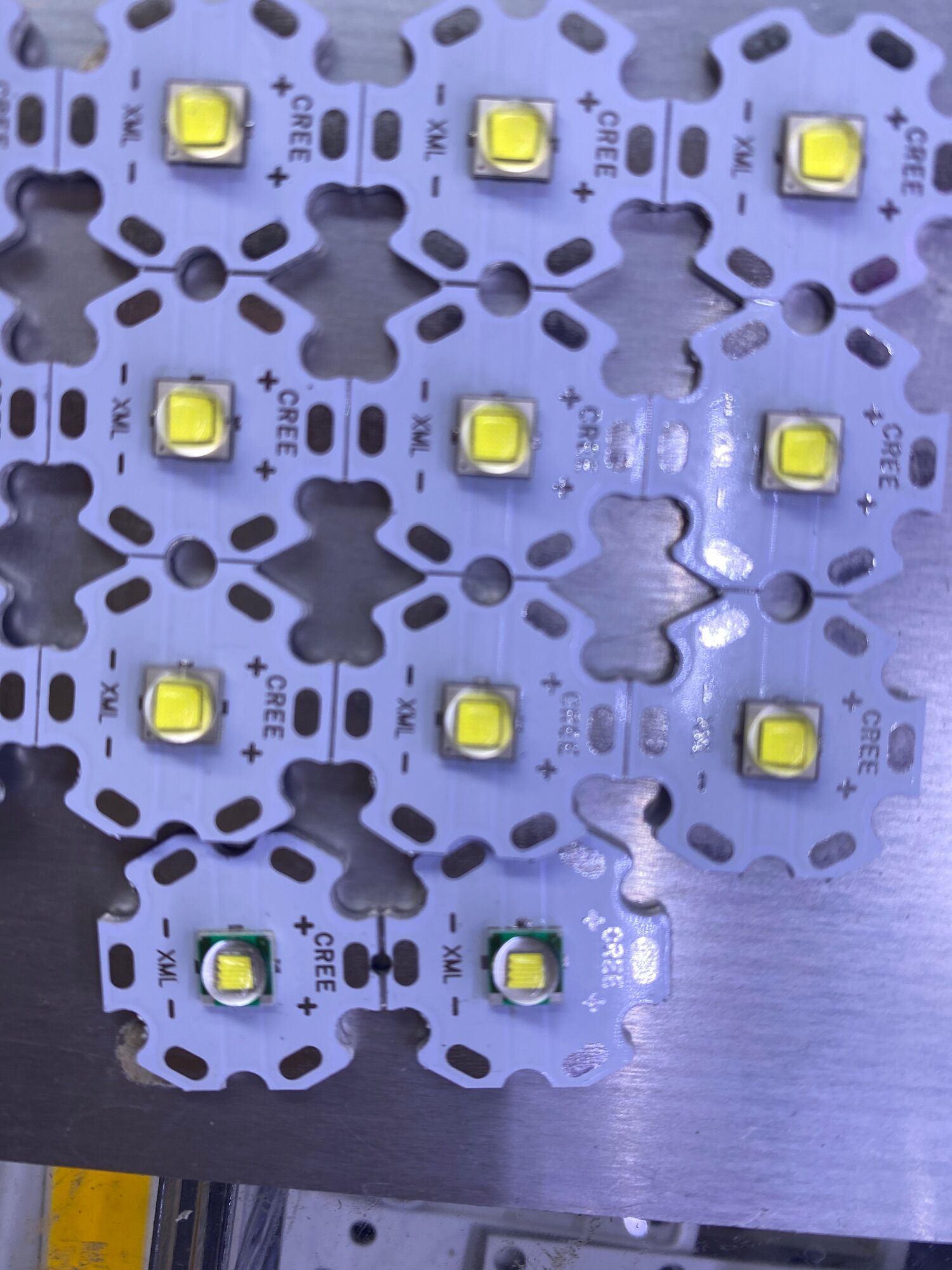 Nhân led Q5 đèn pin siêu sáng 3,7v