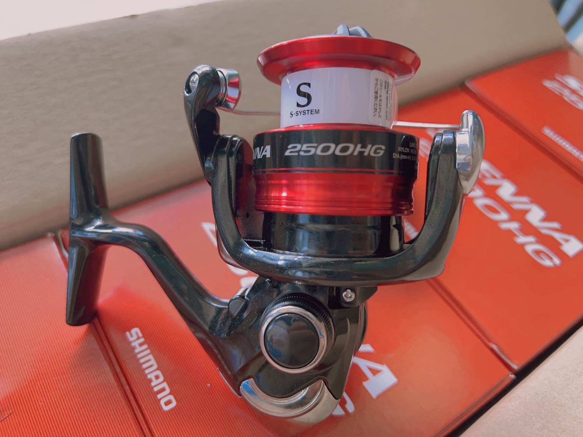 Máy câu cá đứng Shimano SIENNA 2500 cực bền