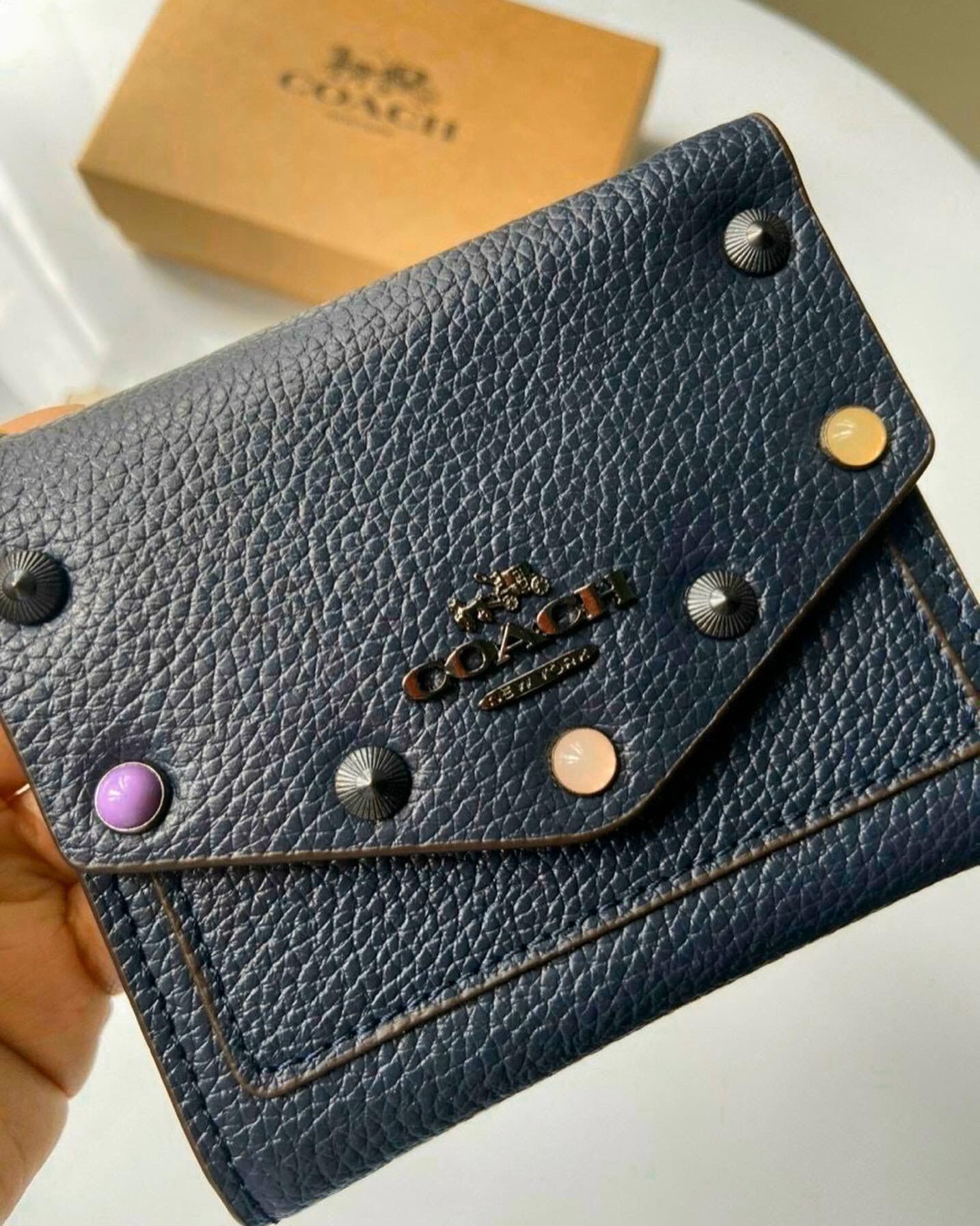 Ví Coach nắp bì thư full box