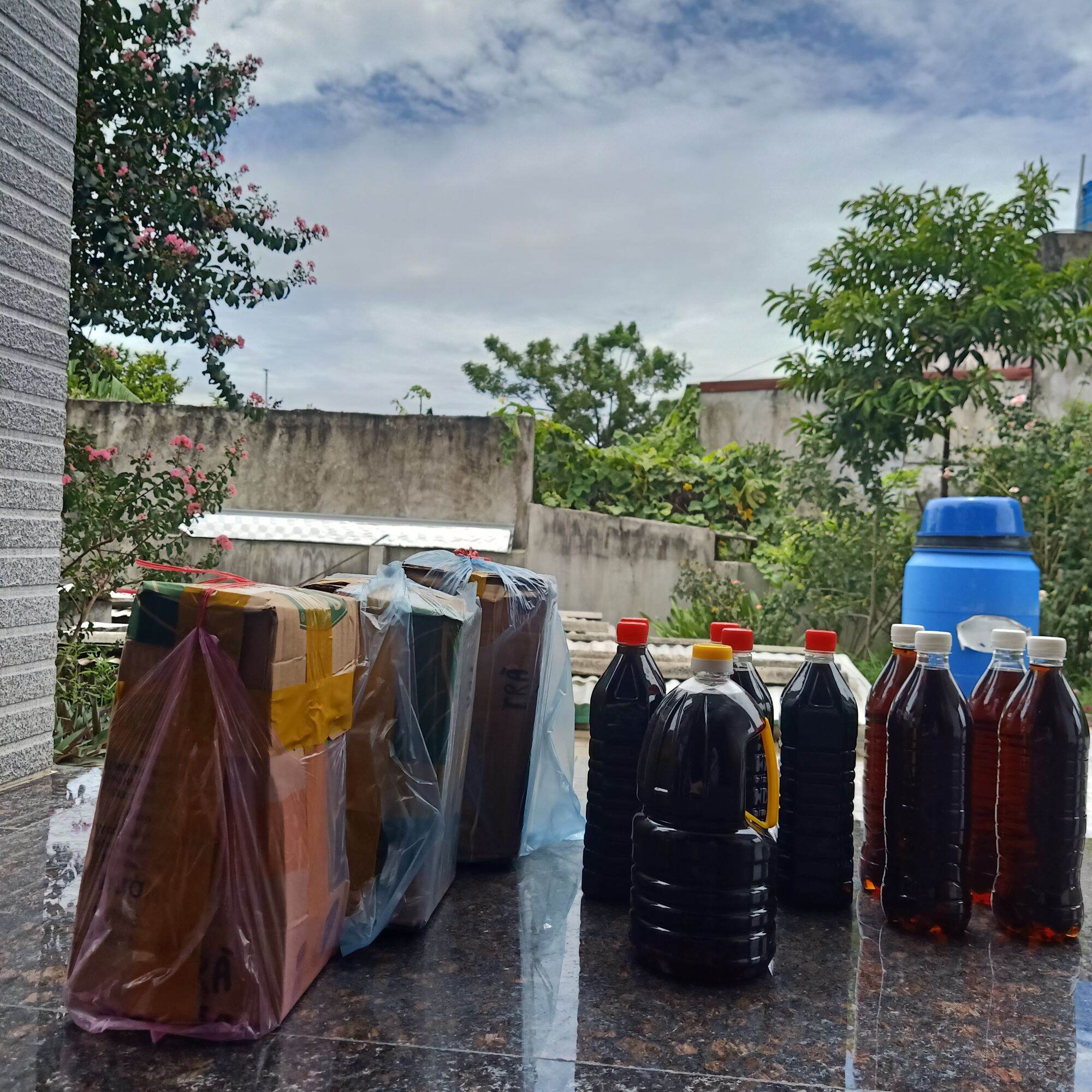2 lít NƯỚC MẮM CÁ CƠM loại ĐẶC BIỆT - đặc sản SA CHÂU