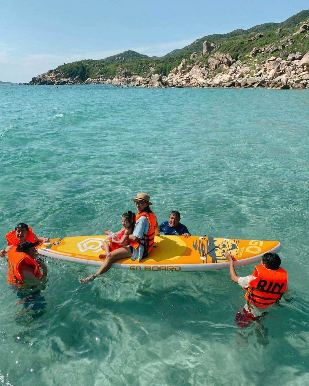 DP335 - GQ Board - SUP / Thuyền SUP/ Ván chèo đứng bơm hơi