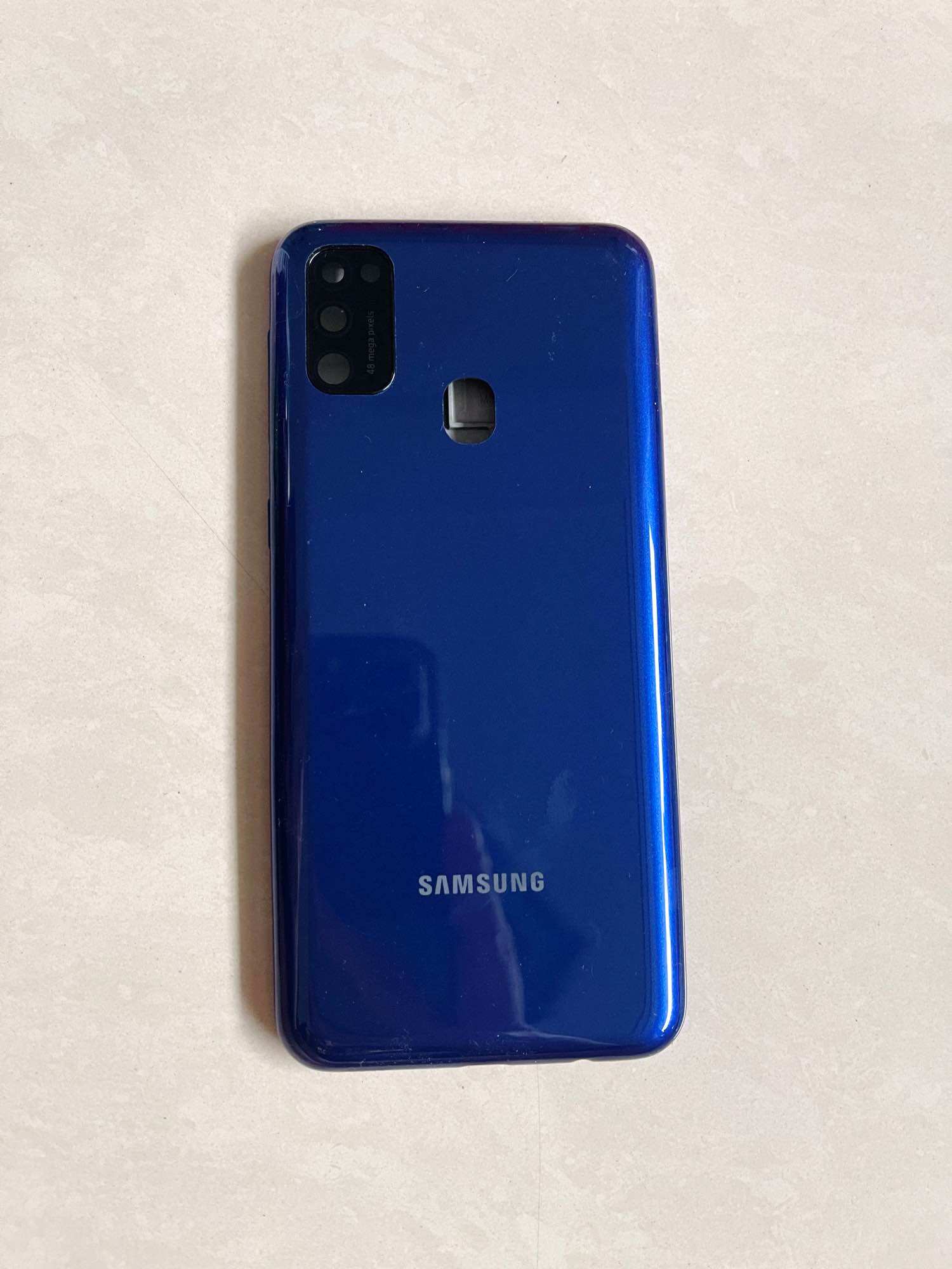 Vỏ bộ Samsung M21 kèm kính camera