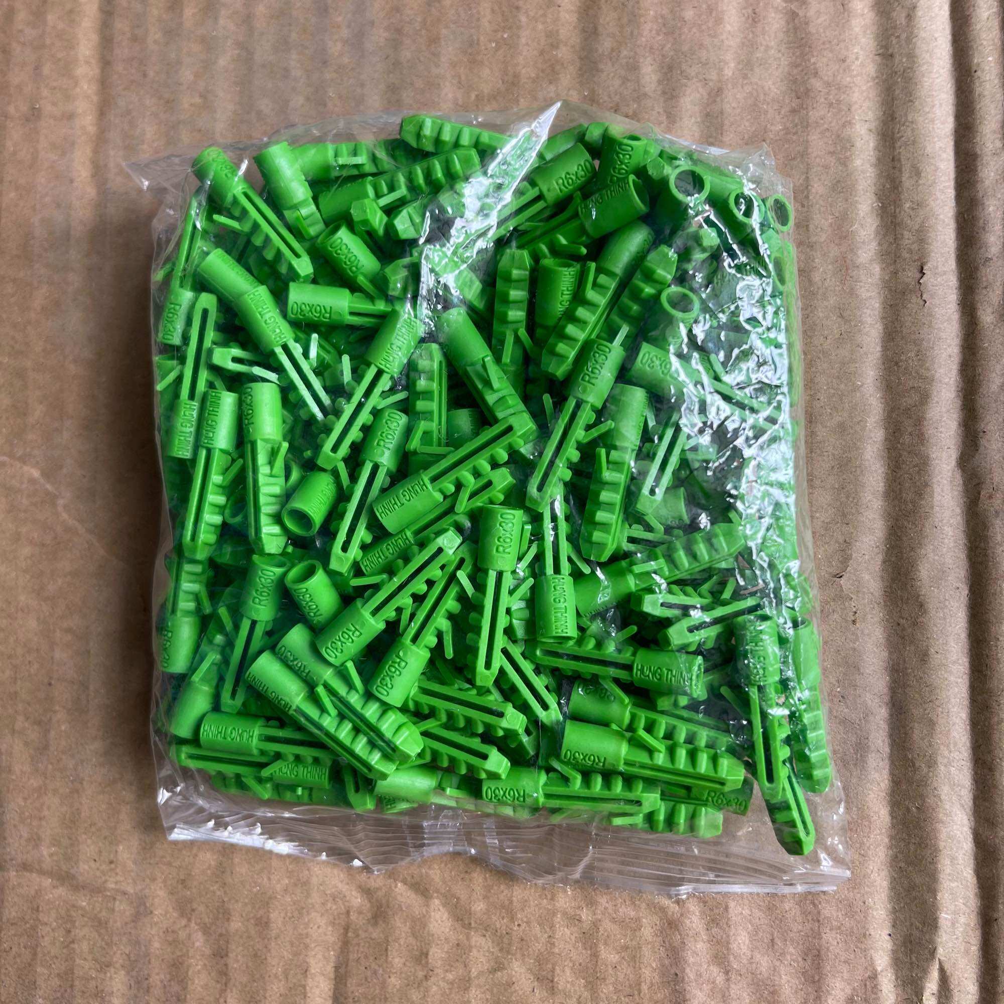 Bịch 100gr tắc kê râu xanh, tắc kê nhựa r6*30