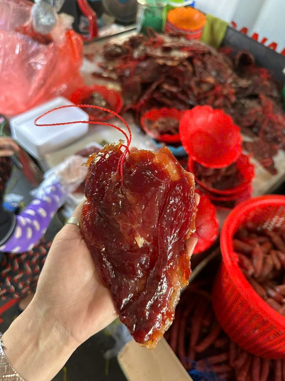 lạp xưởng vịt đặc biệt Cai Lậy Tiền Giang (500gr)