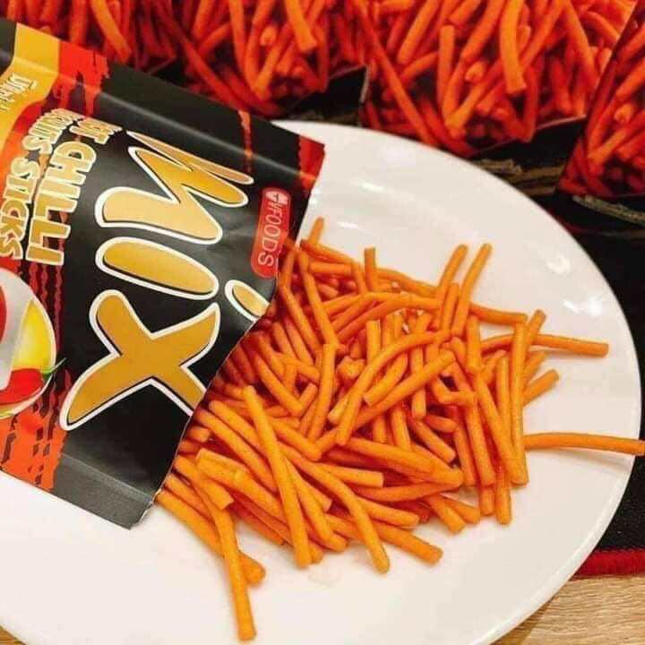 Túi 8 gói snack que bim bim mix thái lan. 