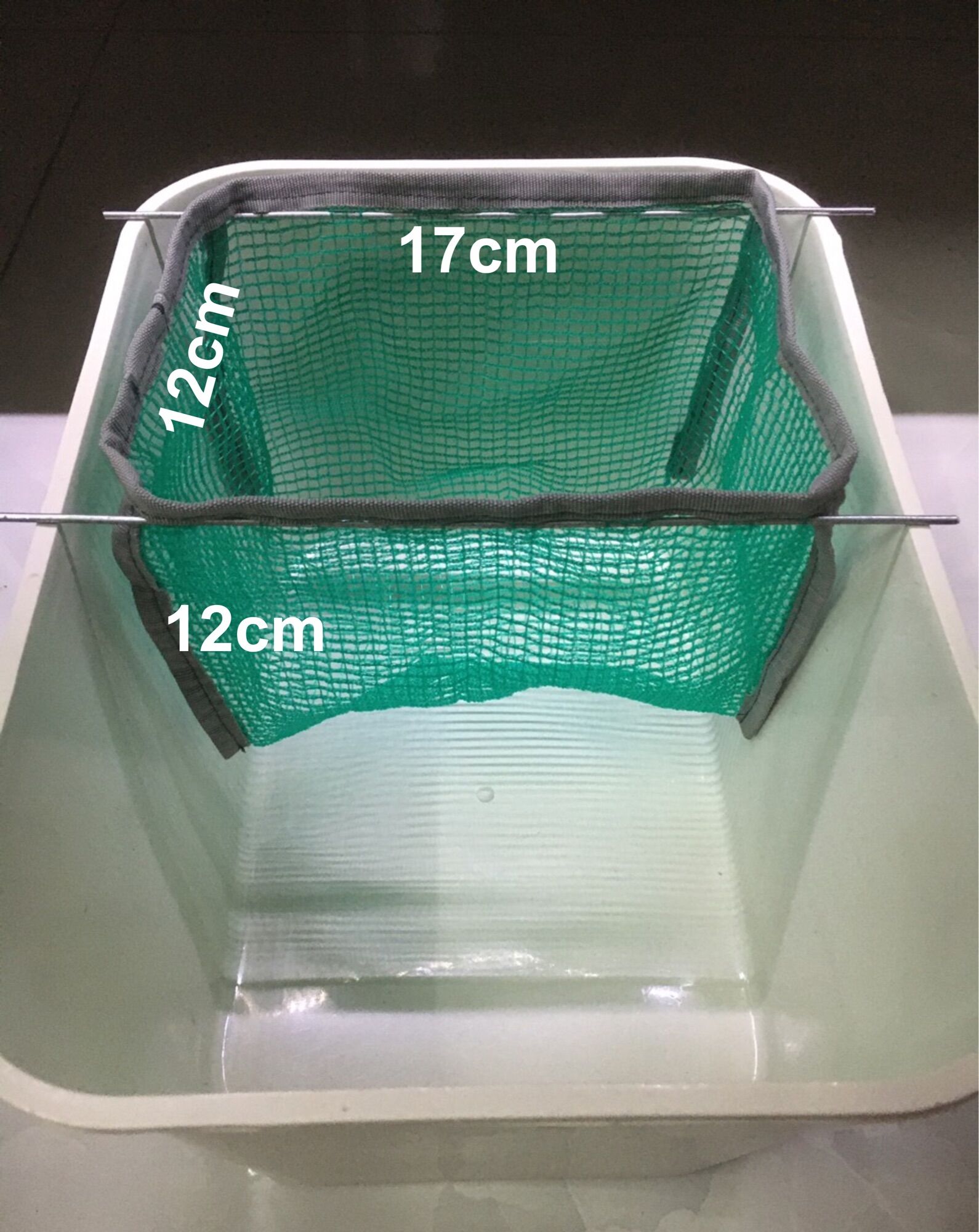 Lồng đẻ cá Guppy, cá cảnh dùng cho khay 7Lít