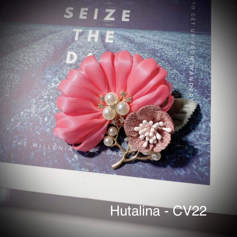 Hoa Cài Áo Handmade Hoa Cúc CV22 - HUTALINA
