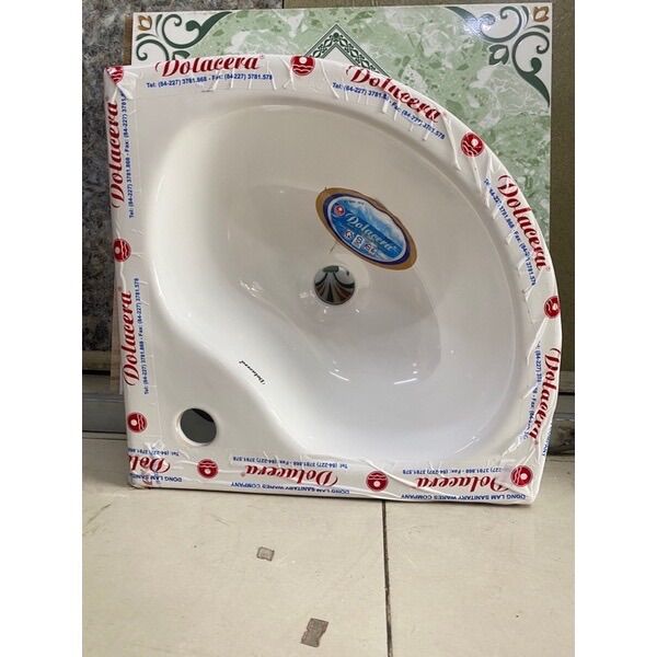 Lavabo góc treo tường