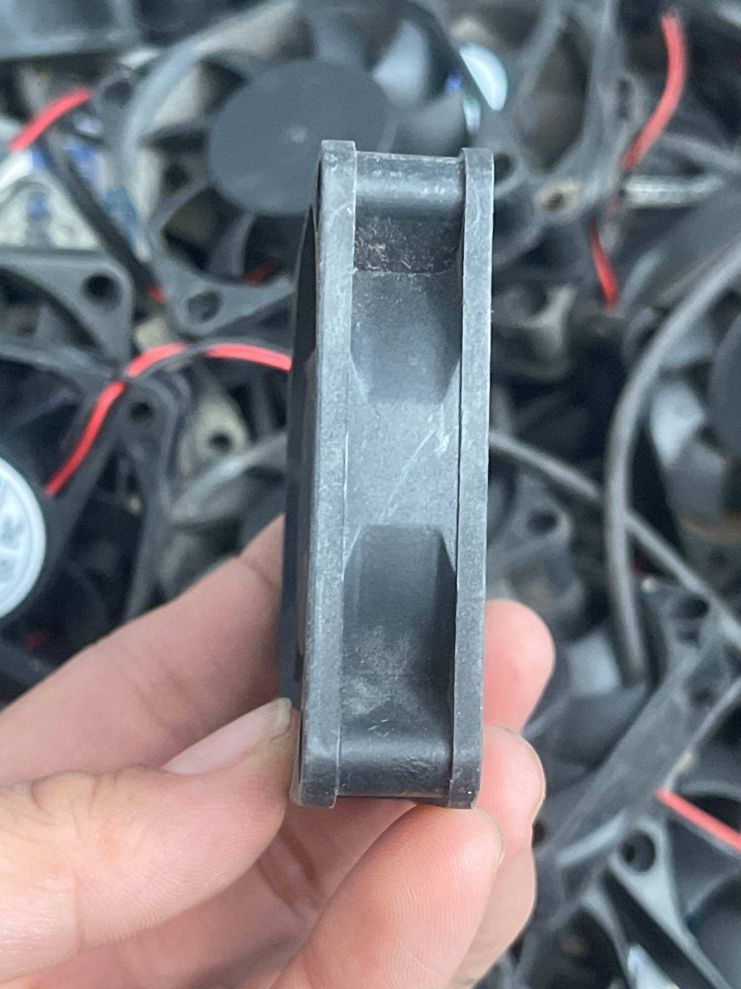 quạt Fan 14v 6x6x2cm dòng dưới 0.2A