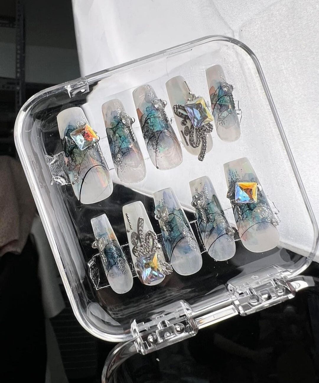 Nailbox thiết kế, màu loang xanh đen mã C41