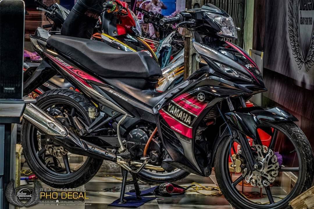 Tem rời exciter 135 đỏ đen xám chất liệu candy crom | tem xe chất lượng | tem xe giá rẻ, mẫu mã đa dạng
