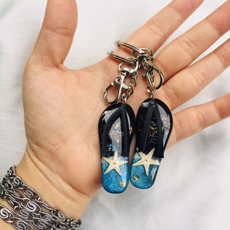 Móc khoá đôi dép tình nhân sao biển thật handmade Lilande