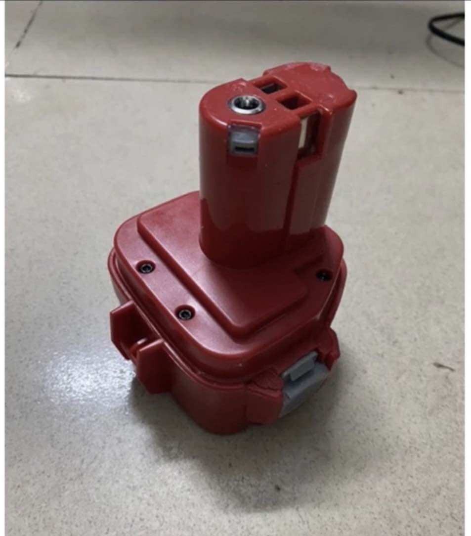 Pin đóng liion makita 12v chọt, dùng cho máy makita bãi