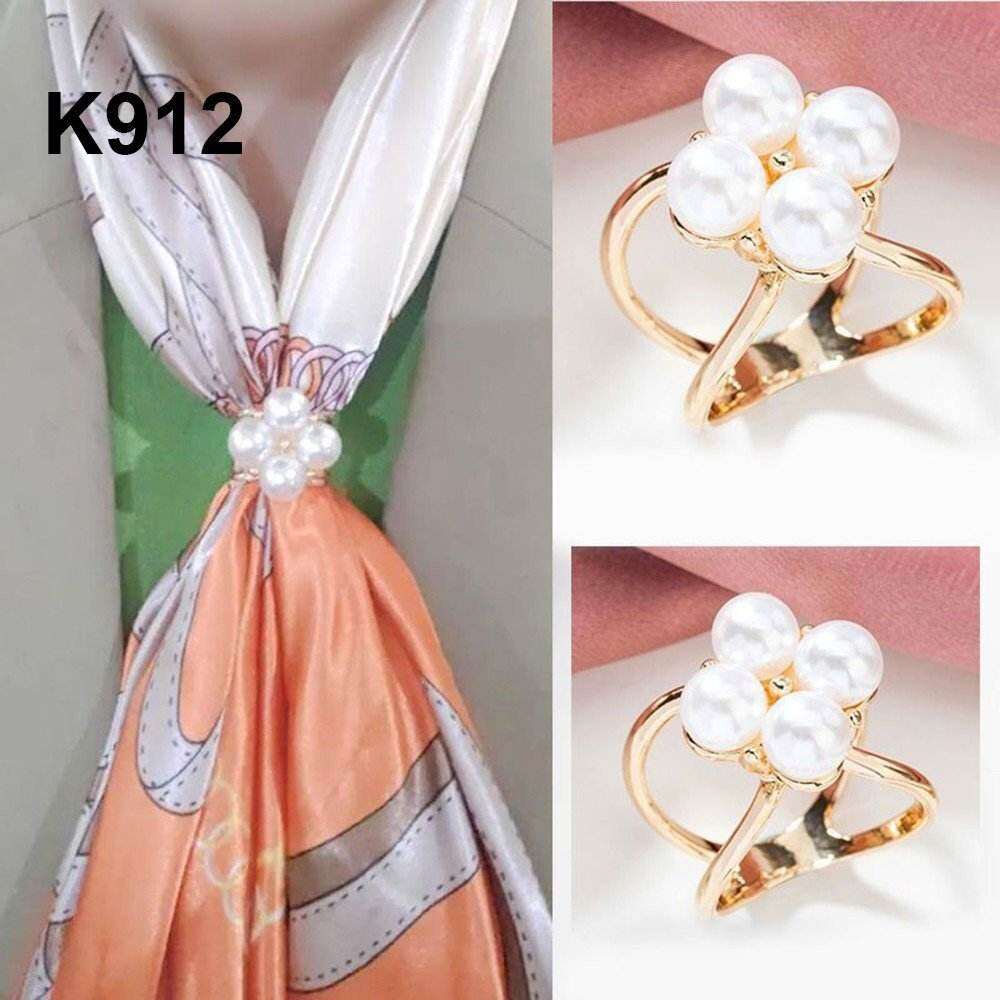 GOTI - Khuy Cài Khăn Quàng Cổ Lụa Bandana Turban - Nút Thắt Khăn Lụa Quàng Cổ Trendy Hình 4 Hạt Vàng Đồng Sang Trọng K912