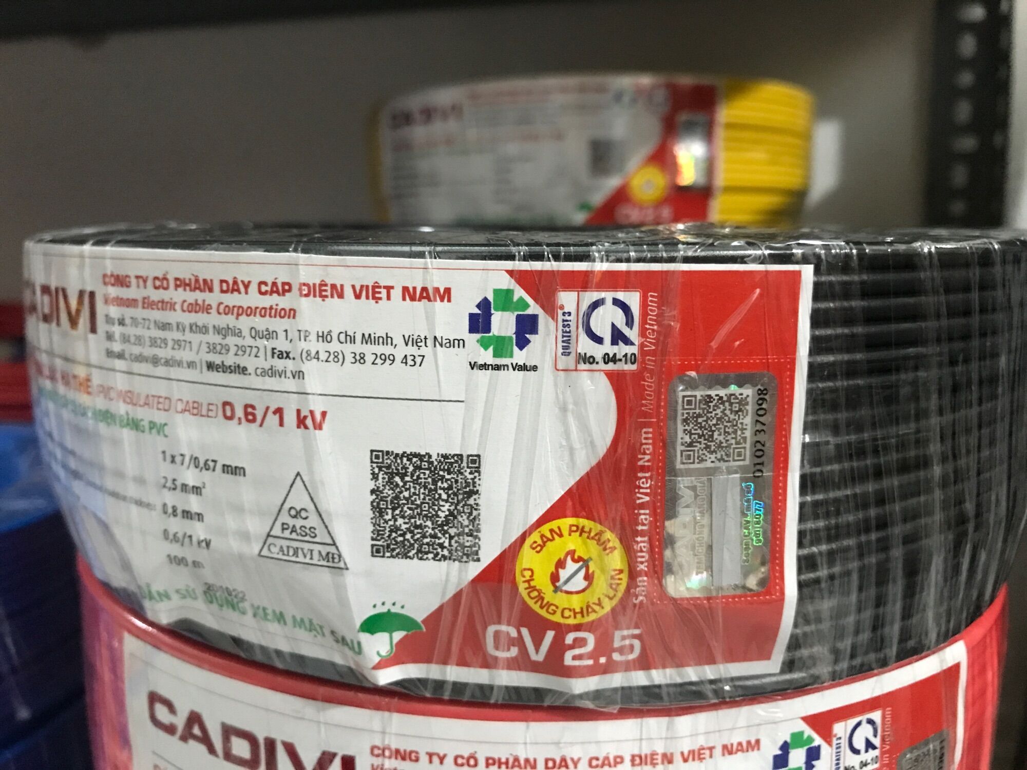 Dây điện Cadivi 2.5 đơn 7 sợi (cuộn 100 mét)