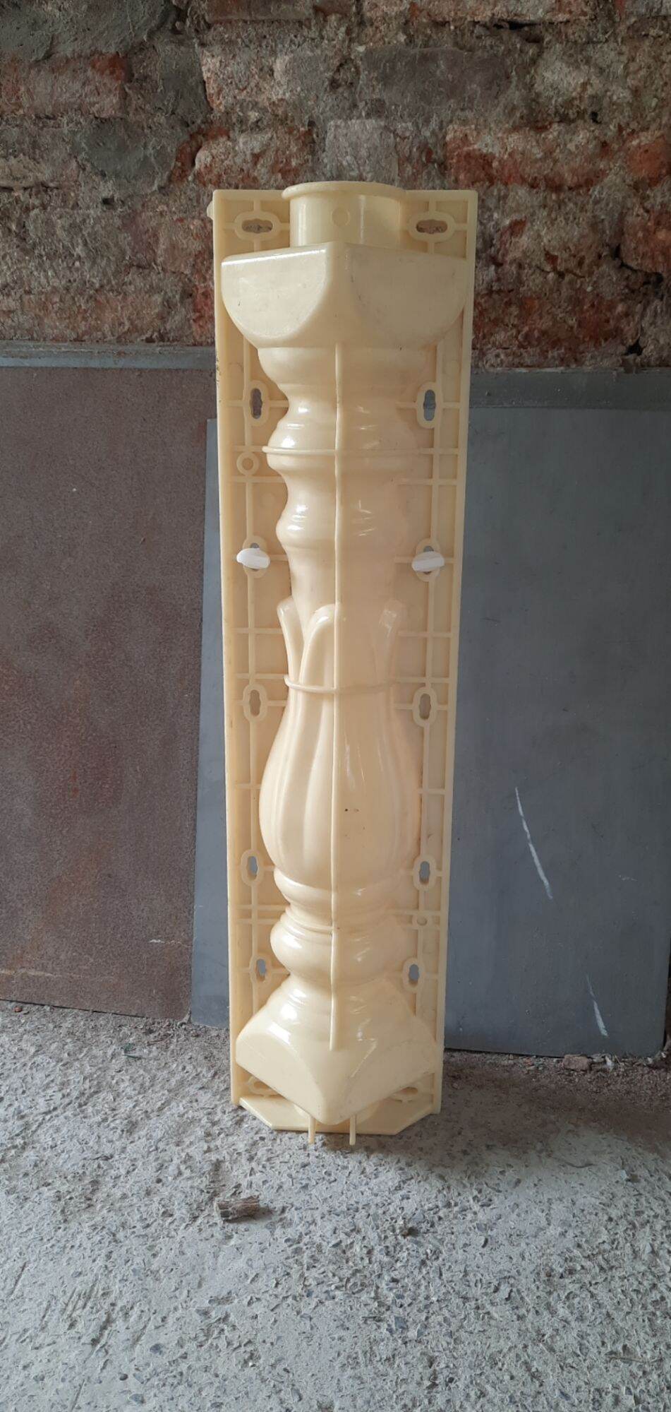 Khuôn lan can búp sen cao 60 cm