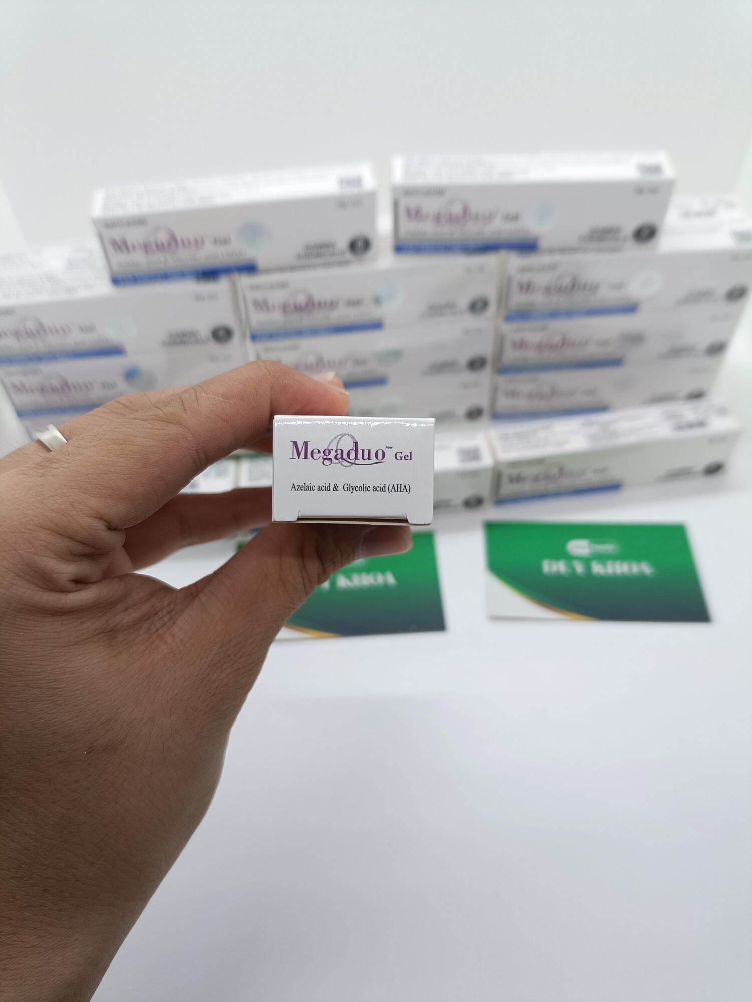 Megaduo gel giảm mụn ẩn và thâm 15g