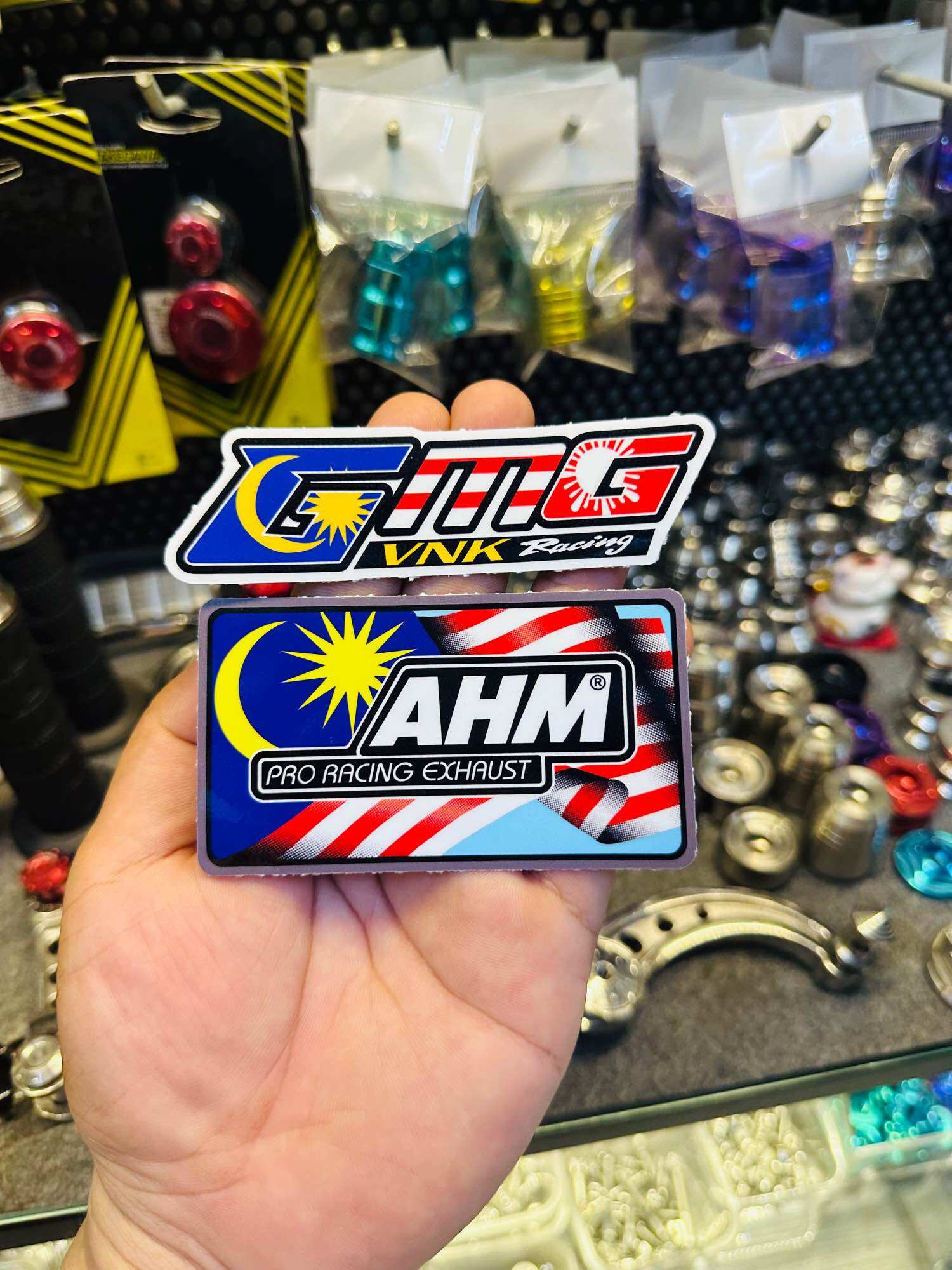 Tem dán AHM va GMG có màu sắc đep và chất keo tốt cho ae trang tri