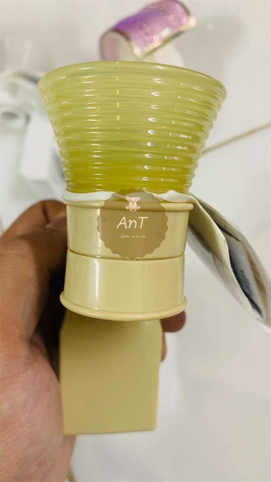 Plug xông tinh dầu (Wallflowers Plug) hãng Bath & Body Works - điện 110v và 220v