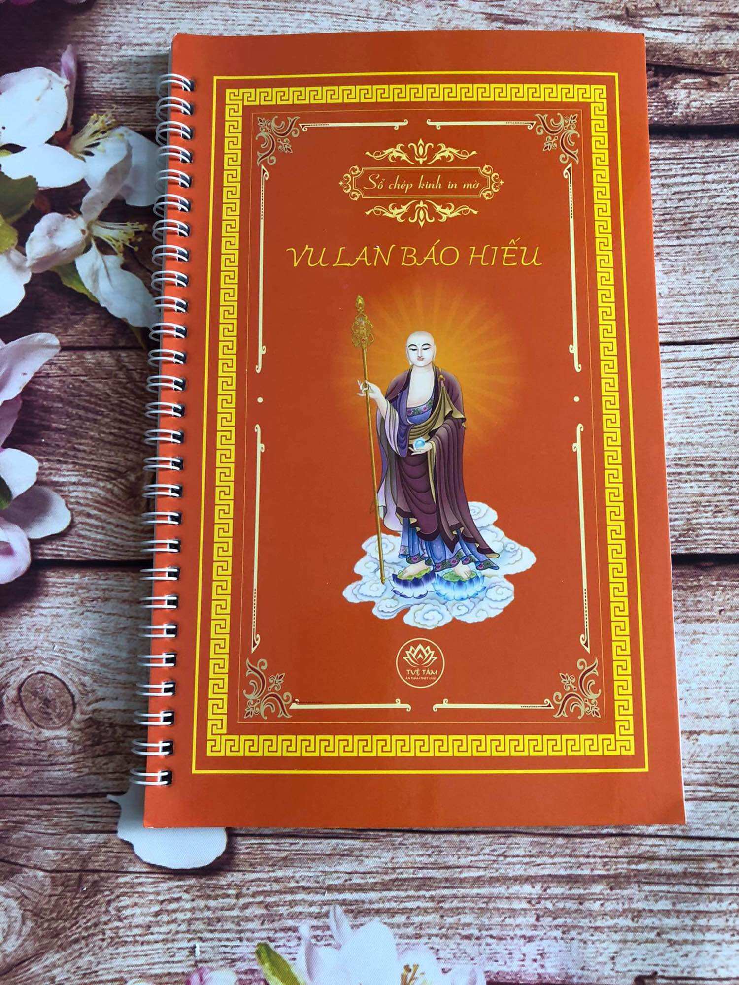 Vở chép kinh Chú Đại Bi in mờ (tặng kèm bút)
