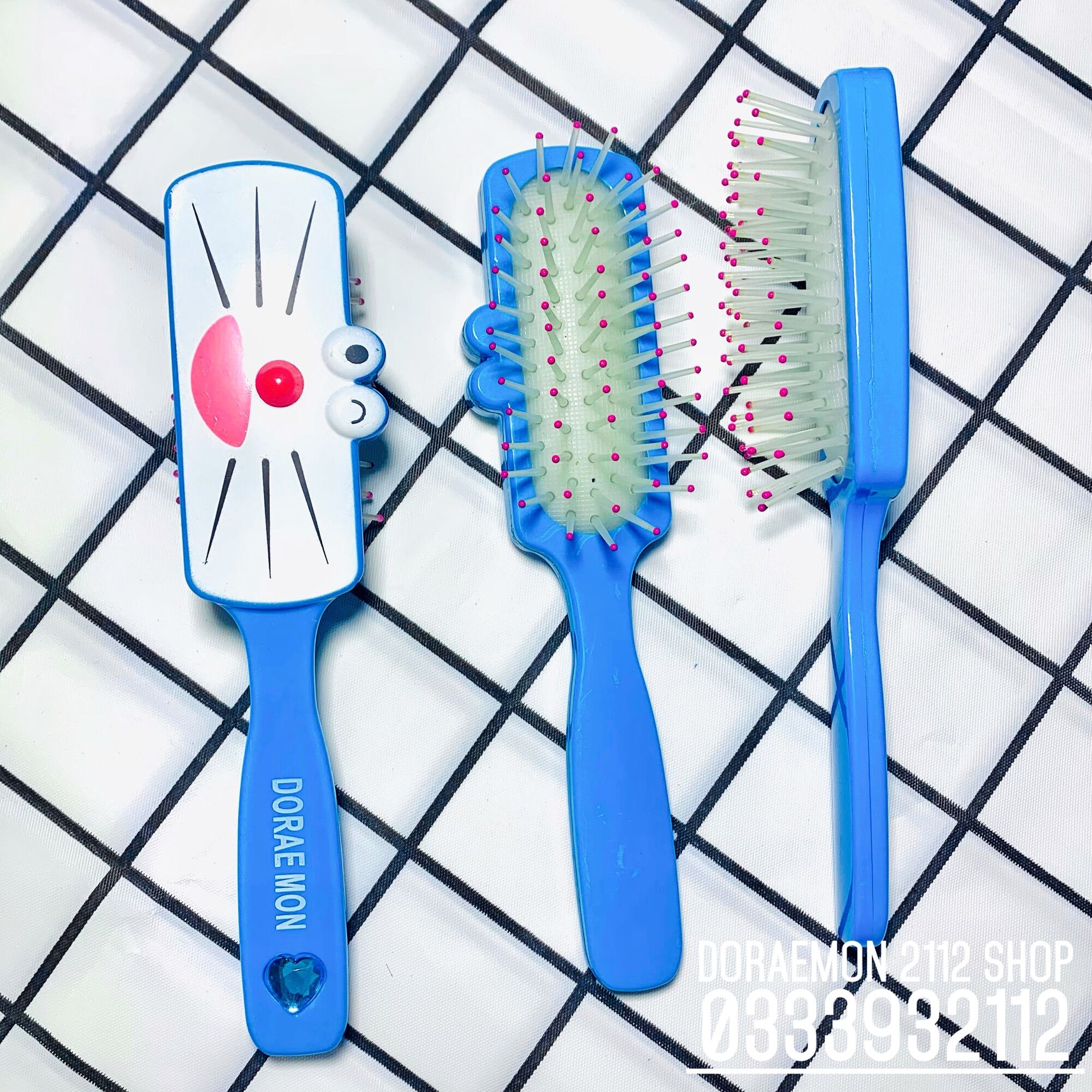 Lược chải tóc Doraemon dễ thương giúp gỡ rối và làm tóc óng mượt