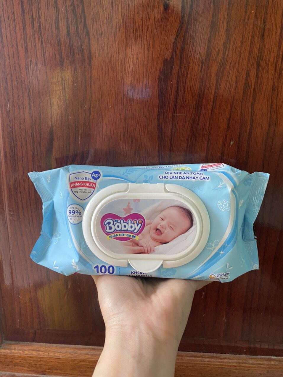 Khăn ướt Bobby không mùi 100 miếng