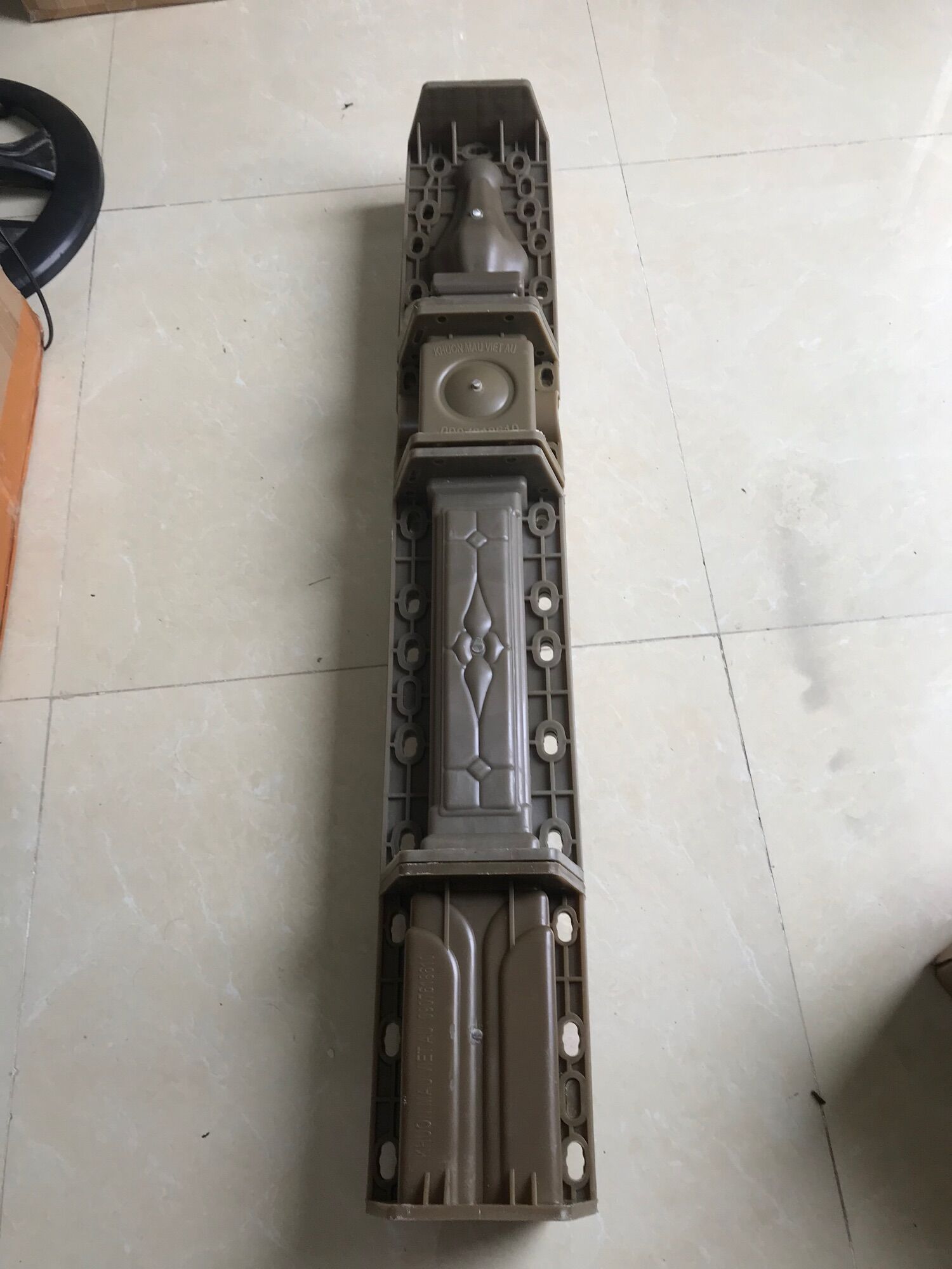 Khuôn Hàng Rào Hoa Chìm 97Cm