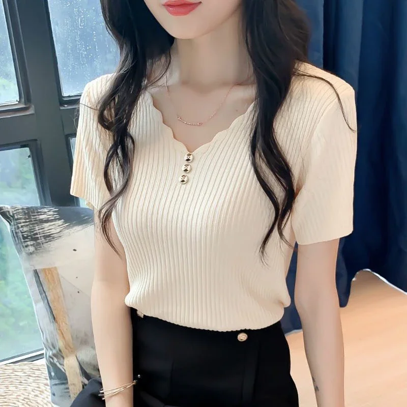 Áo thun gân tay ngắn cổ tim