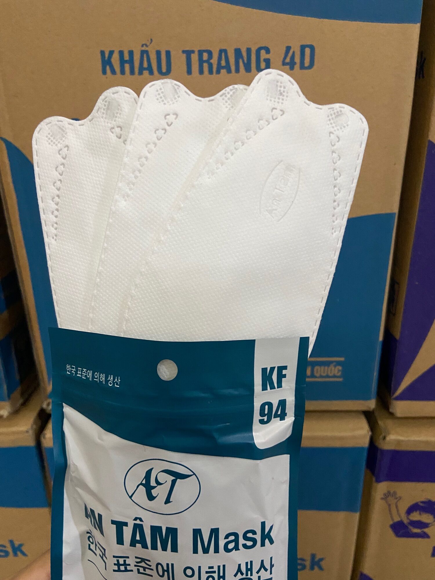 50 chiếc khẩu trang kf94 trắng 4 lớp