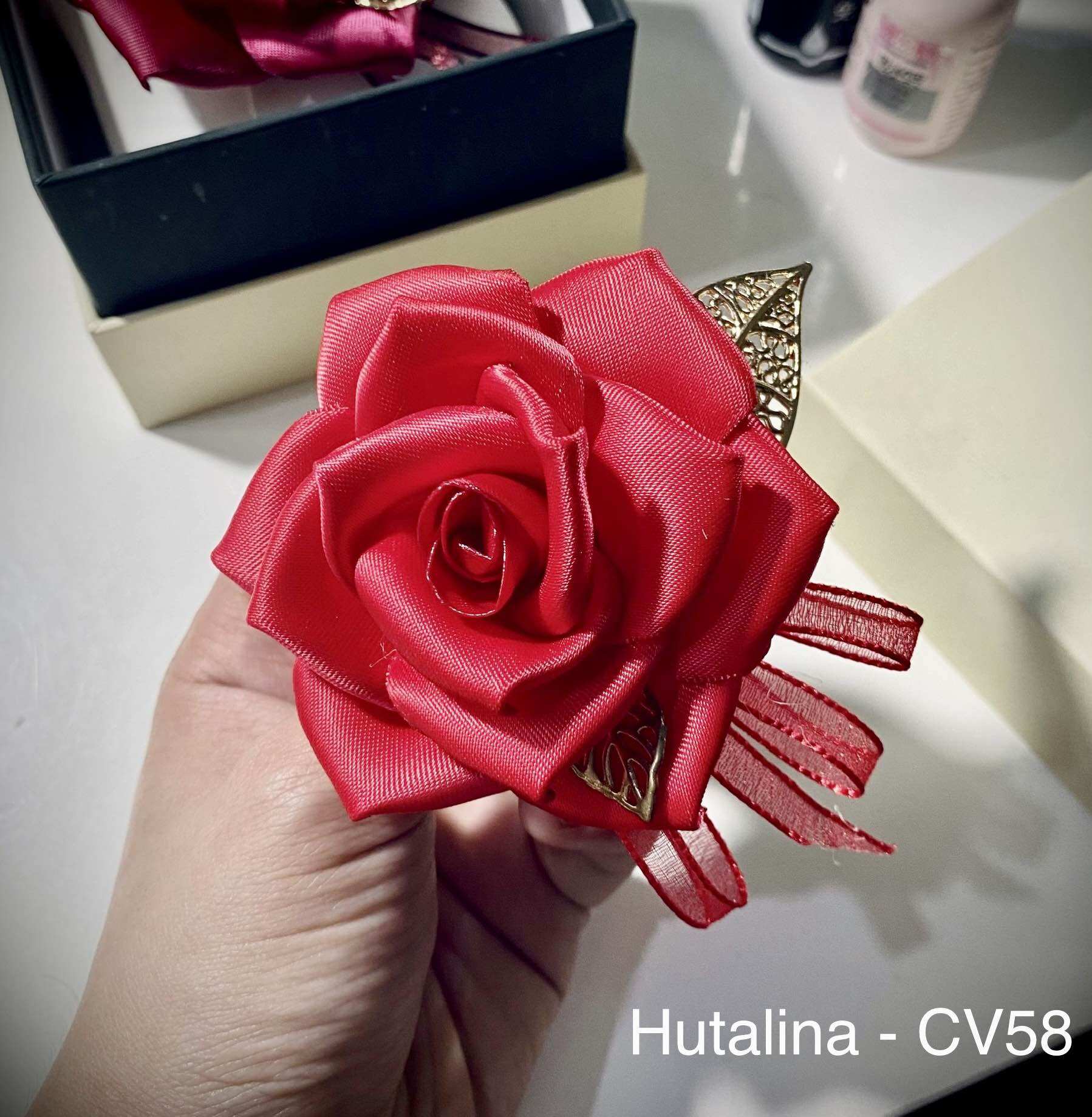 Hoa Cài Áo Handmade CV58 - HUTALINA