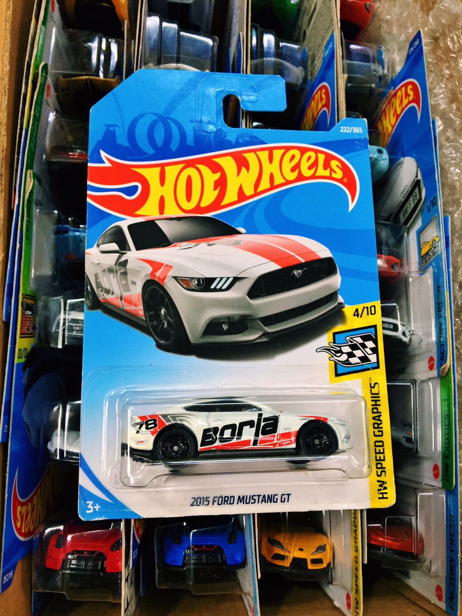 Xe mô hình hot wheels tỉ lệ 1:64 "ford mustang gt"