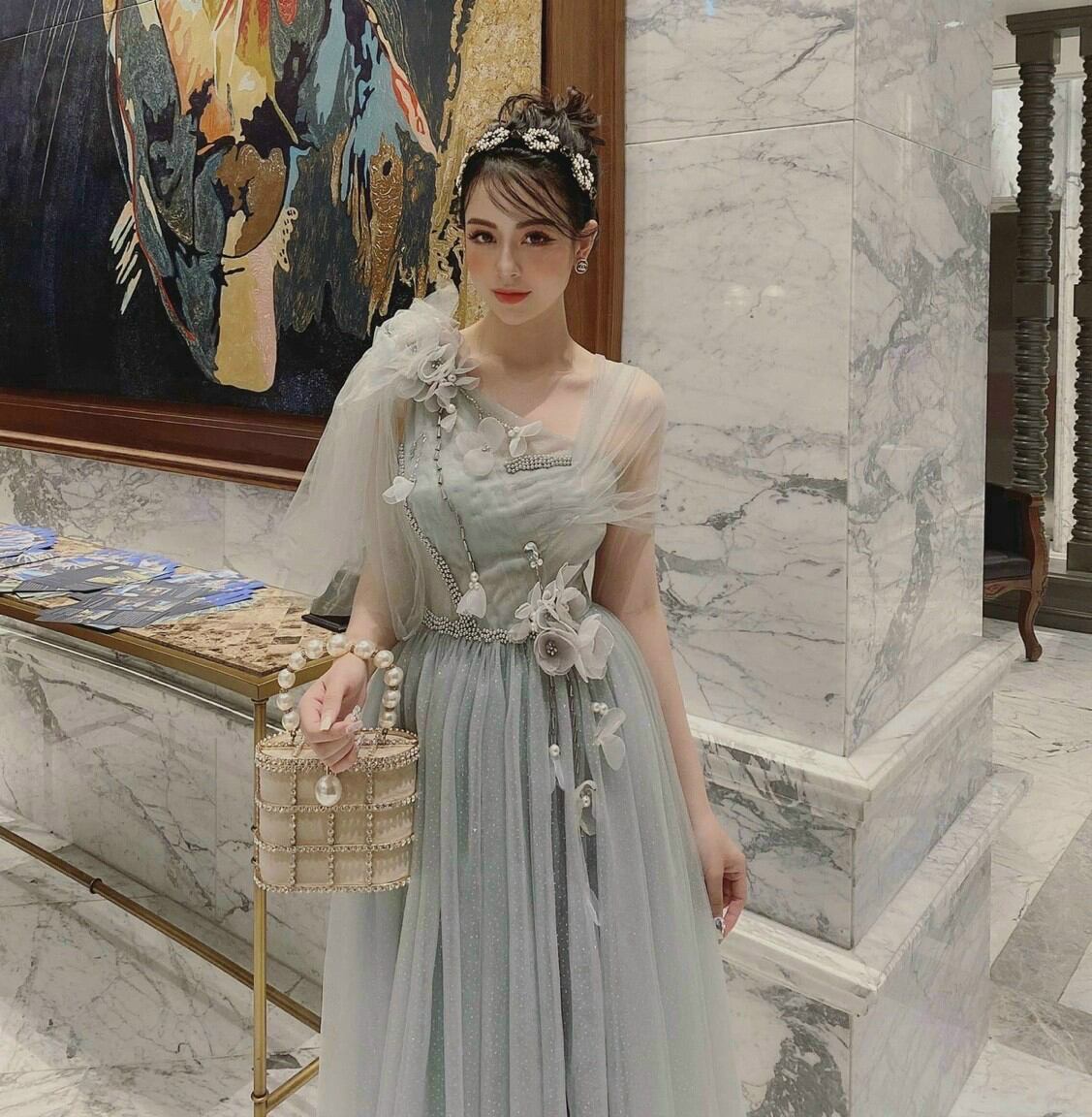 ĐẦM XÒE KIM TUYẾN ĐíNH HOA