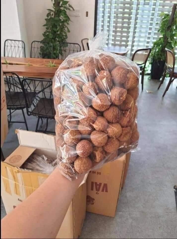 VẢI THIỀU SẤY KHÔ LỤC NGẠN