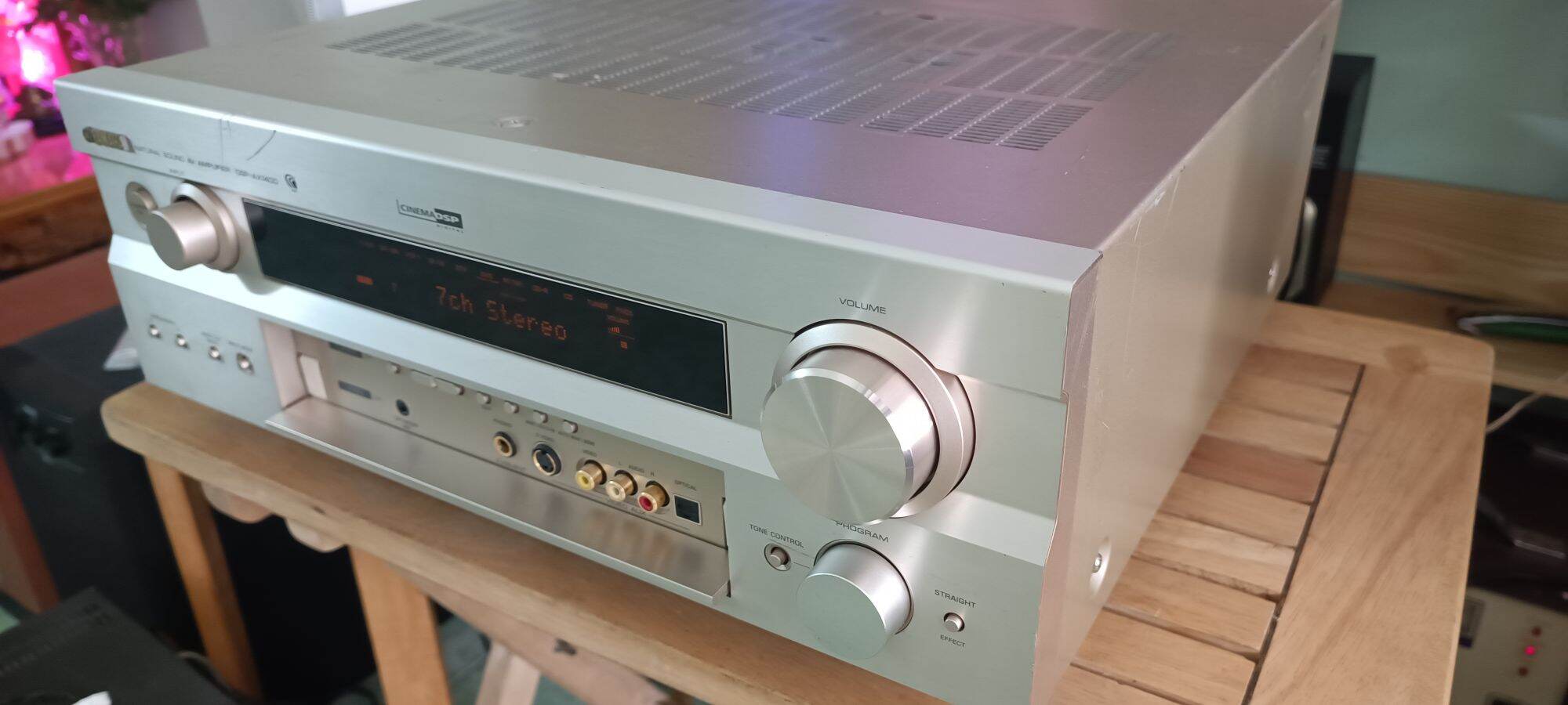 Amply số 7.1 yamaha face vàng chanh có pre out 7.1