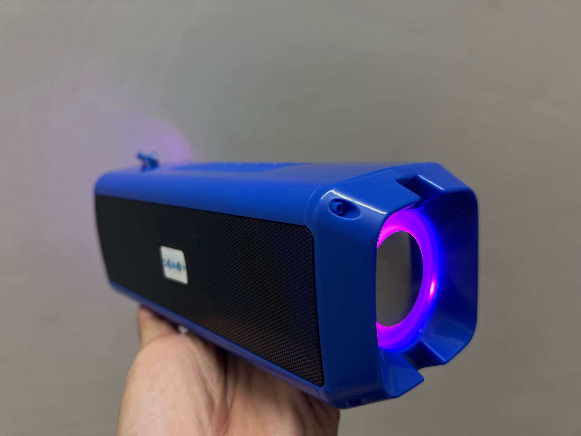Loa Bluetooth Somo SM-777 Thế Hệ Mới - Âm trong, Đèn led 7 màu 2 loa bass , thiết kế nhỏ gọn, tinh tế.Bảo Hành 12 Tháng