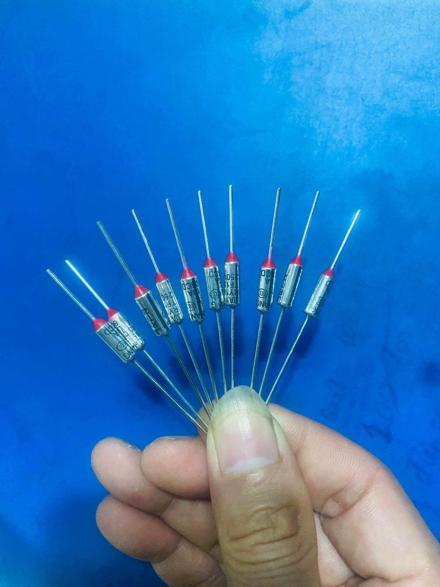 50 trở cầu trì nồi cơm điện 10A/185 độ
