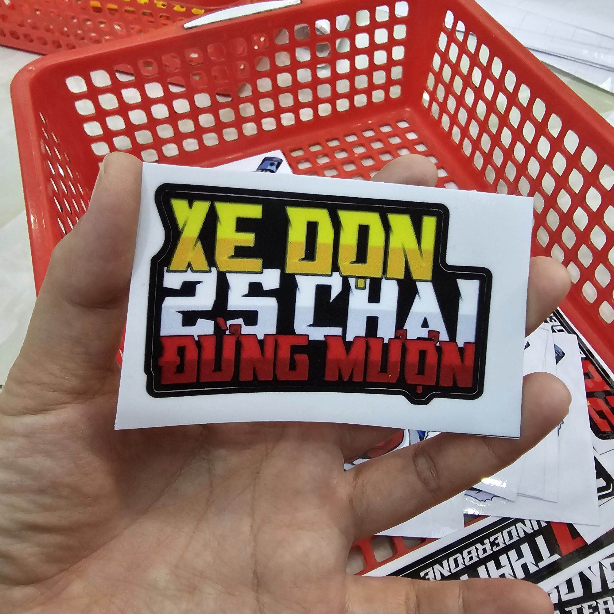 sticker dán trang trí xe máy 5x7.5cm