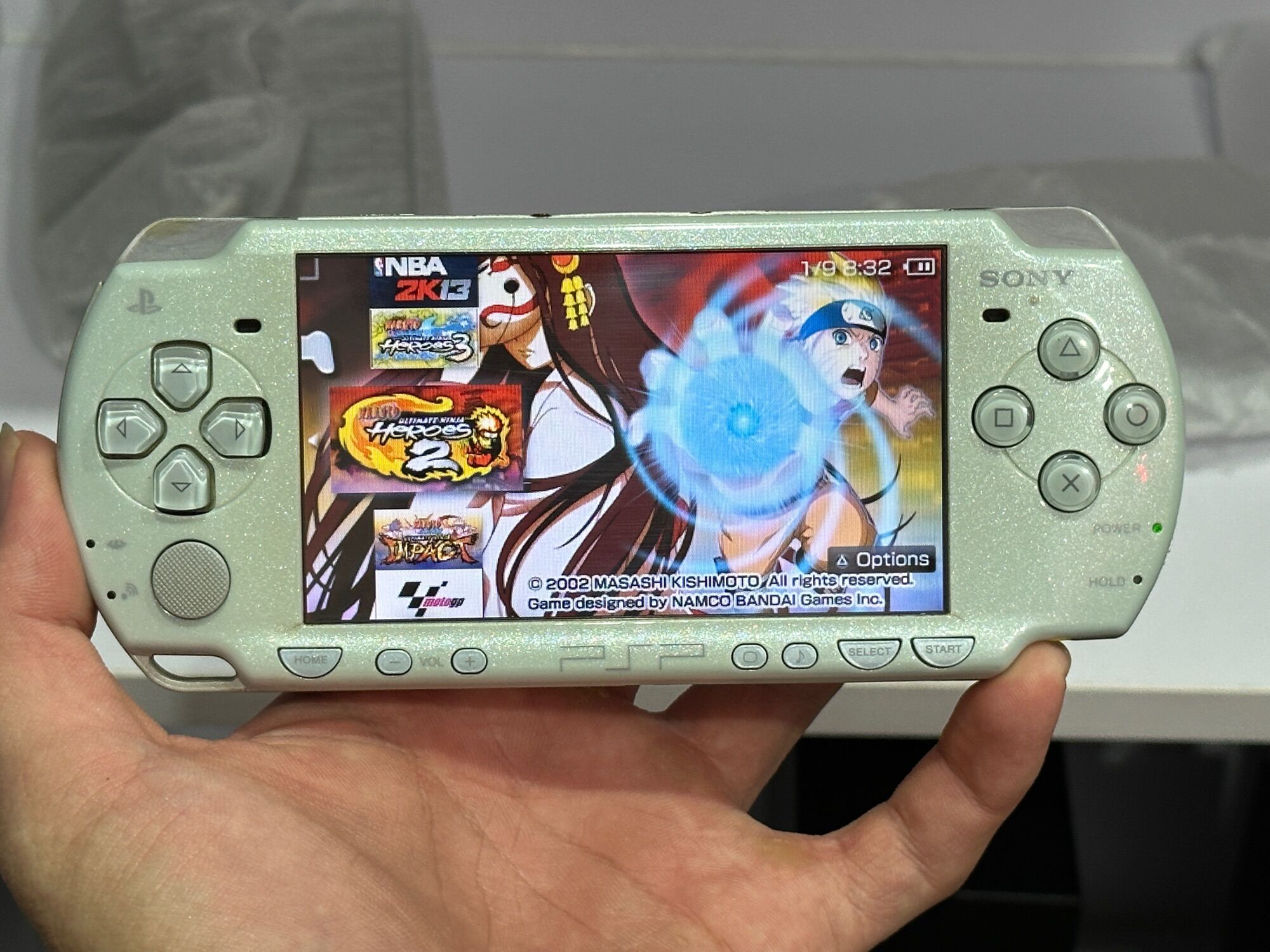 Máy chơi Game PSP 2000 xanh nhạt 95% Full Game
