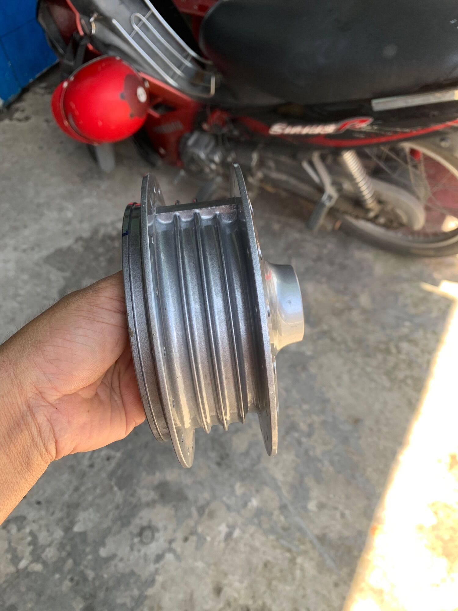 Đùm trước sirius (loại xịn hàng tháo xe)