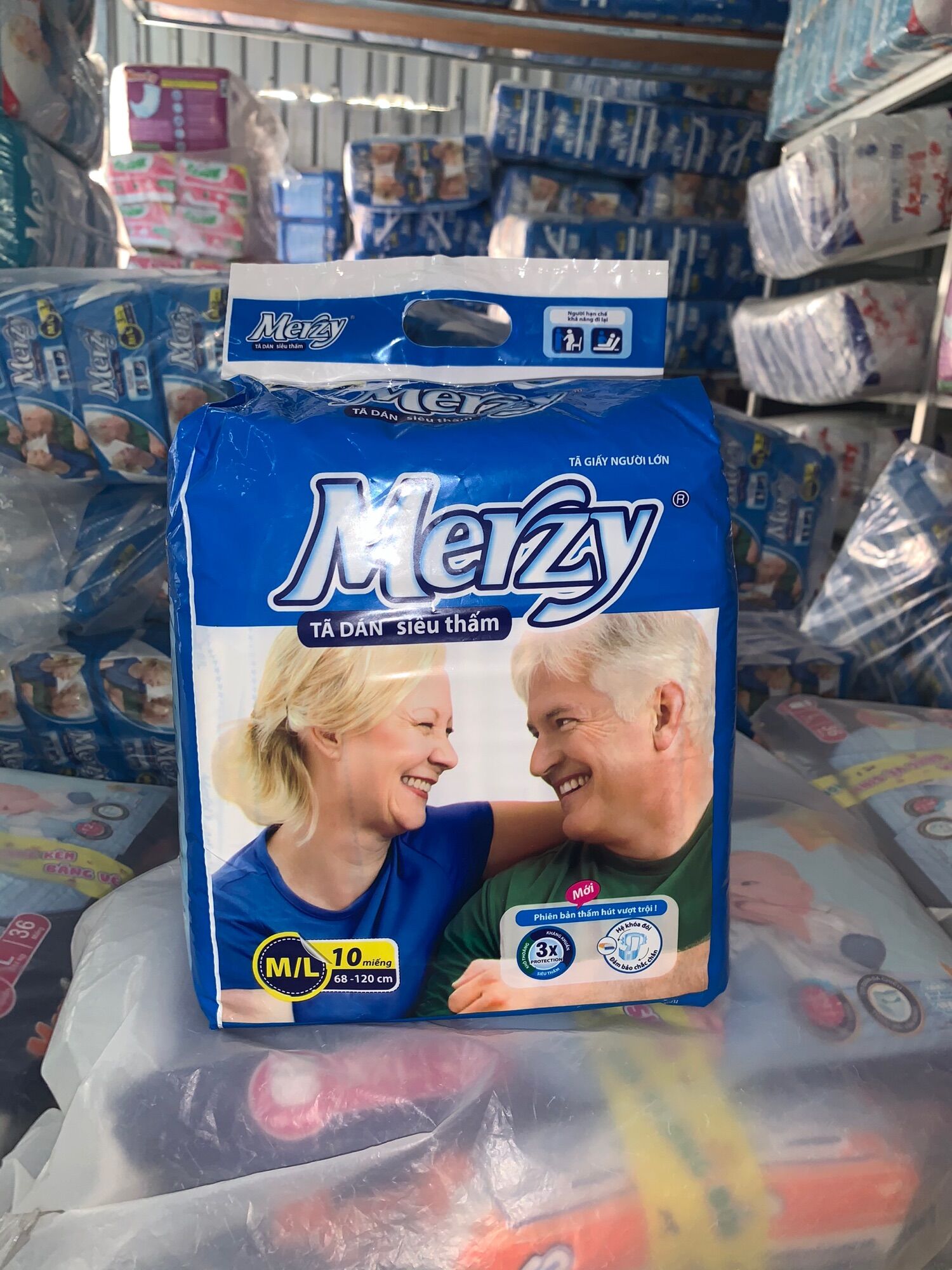 Combo 4 gói (40 miếng) tả  Merzy,người già, phụ nữ mới sinh , người bệnh size M/l