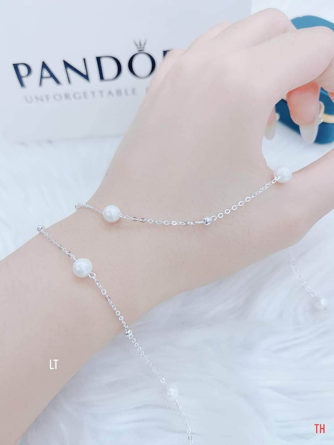 Lắc tay bạc nữ