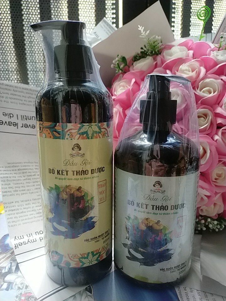 Mua Dầu gội Bồ kết thảo dược 800ml tặng dầu gội bồ kết thảo dược 500ml