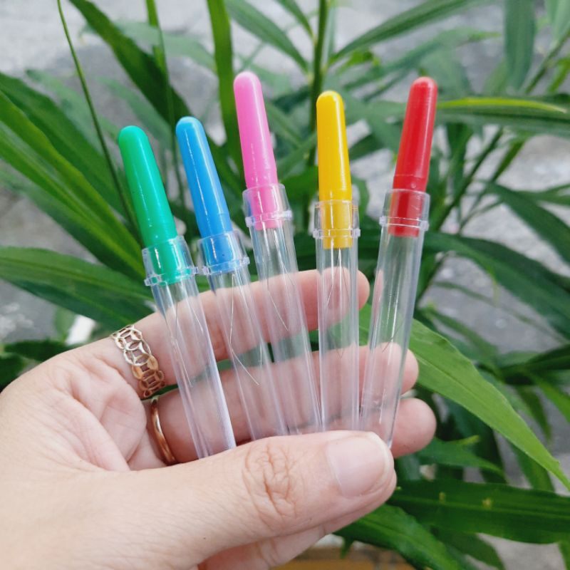Dụng cụ xỏ kim,khâu chỉ dễ dàng (màu ngẫu nhiên)