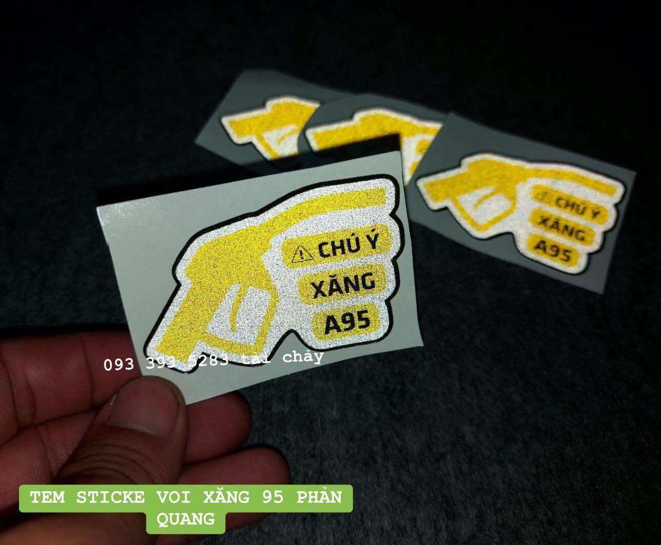 Tem sticker " vòi xang 95 " phản quang dán trang trí xe