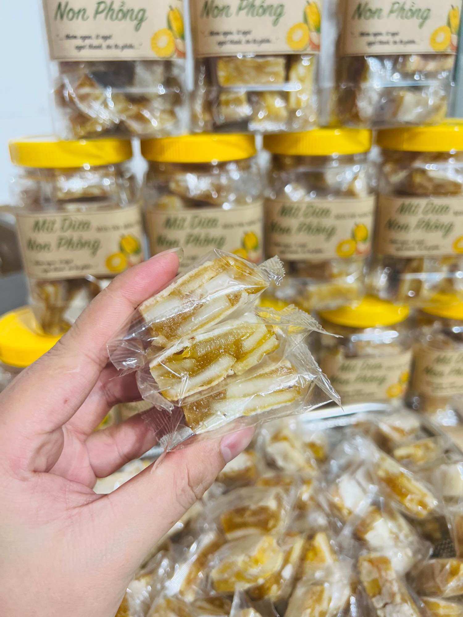 Kẹo mít dừa non phồng hũ 500gr