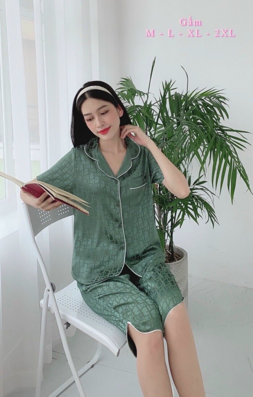 Đồ bộ mặc nhà HOLA lửng gấm sang trọng