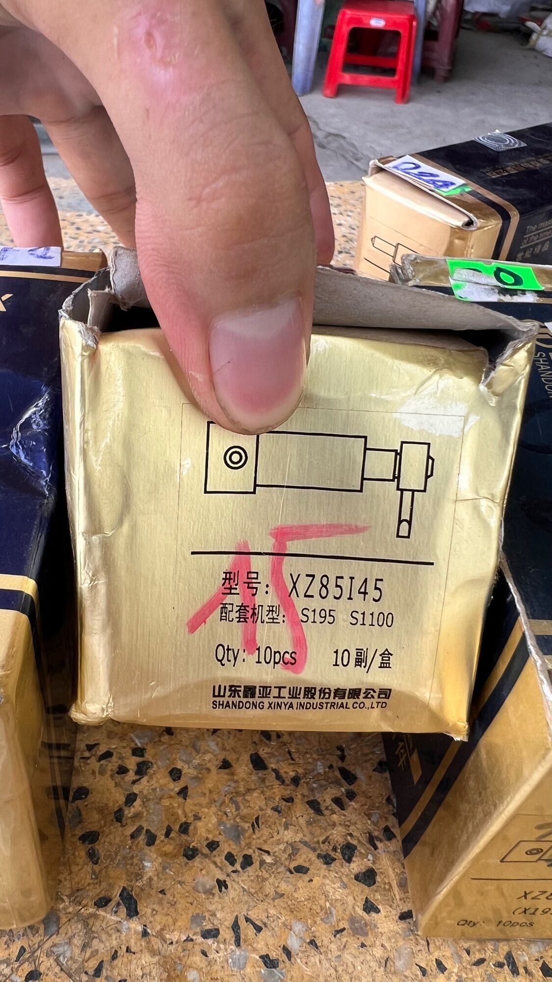 Ty bơm máy D6,D7,D8,D9,D12,D15,D22,D24,D28