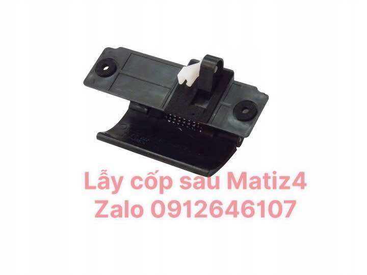 Tay mở cốp sau Spark M300 xịn GM