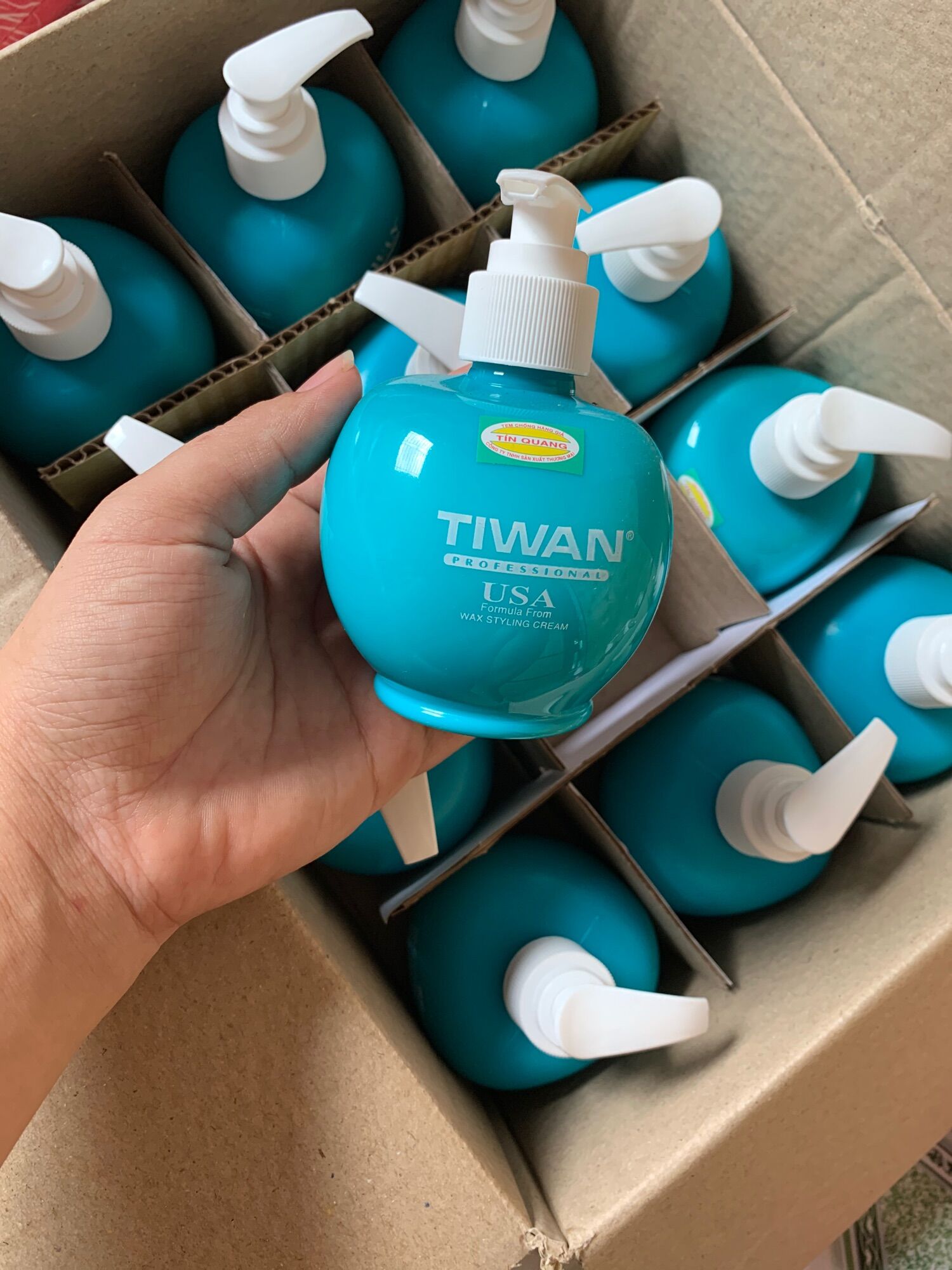 [HCM]Wax tạo nếp tóc uốn tiwan [ wax mềm ]